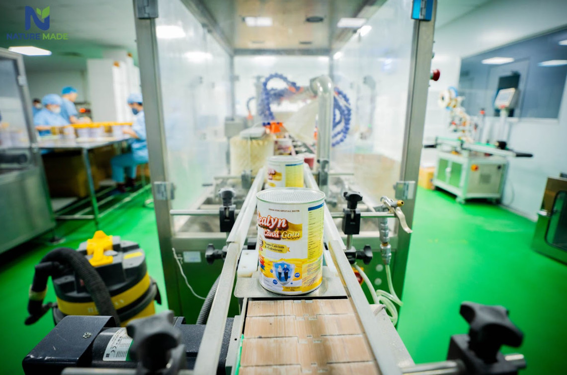 Bảo đảm an toàn thực phẩm trong sản xuất sữa bột tại Việt Nam: Những quy định mới nhất